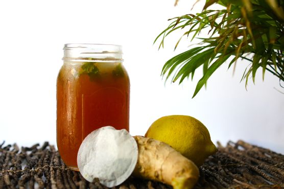Honey Ginger Lemon Iced Tea | Made by Meaghan Moineau