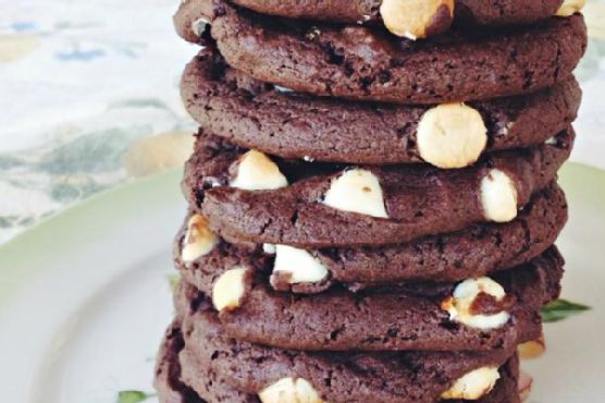 Chocolate Fudge Cookies | Made by Meaghan Moineau