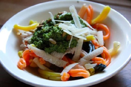 Spinach & Toasted Pumpkin Seed Pesto Pasta | Made by Meaghan Moineau