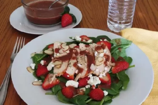 Spinach Salad with Strawberry Vinaigrette | Made by Meaghan Moineau
