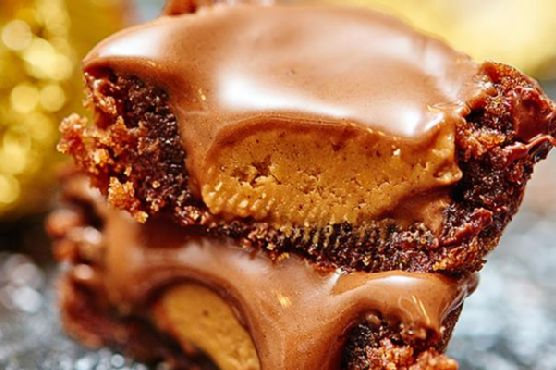 PB Cup Stuffed Brownie Bites | Made by Meaghan Moineau