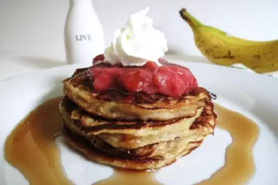Strawberry Banana Stuffed Pancakes | Made by Meaghan Moineau