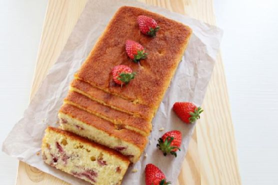Lemon and Strawberry Loaf | Made by Meaghan Moineau