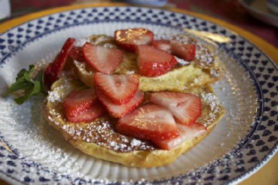 French Toast Croissants with Strawberries | Made by Meaghan Moineau