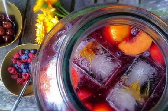 Summer Fruit Sangria | Made by Meaghan Moineau