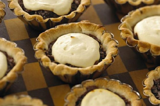 Chavrie Caramelized Red Onion Tarts | Made by Meaghan Moineau