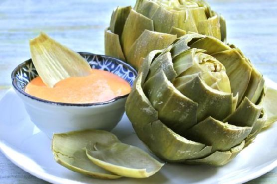 Steamed Artichokes With Roasted Red Pepper Aioli | Made by Meaghan Moineau