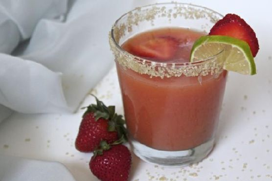 Strawberry Mango Green Tea Limeade | Made by Meaghan Moineau