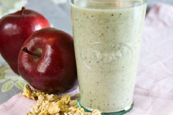 Apple Pie Smoothie | Made by Meaghan Moineau