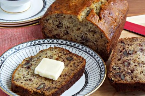 Homemade Banana Bread | Made by Meaghan Moineau