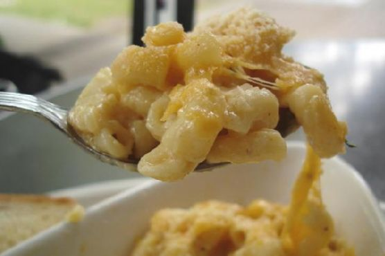 Classic Macaroni and Cheese | Made by Meaghan Moineau