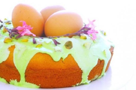 Easter Nest Sweet Cake With Sour Cream-Royal Icing and Pistachios | Made by Meaghan Moineau